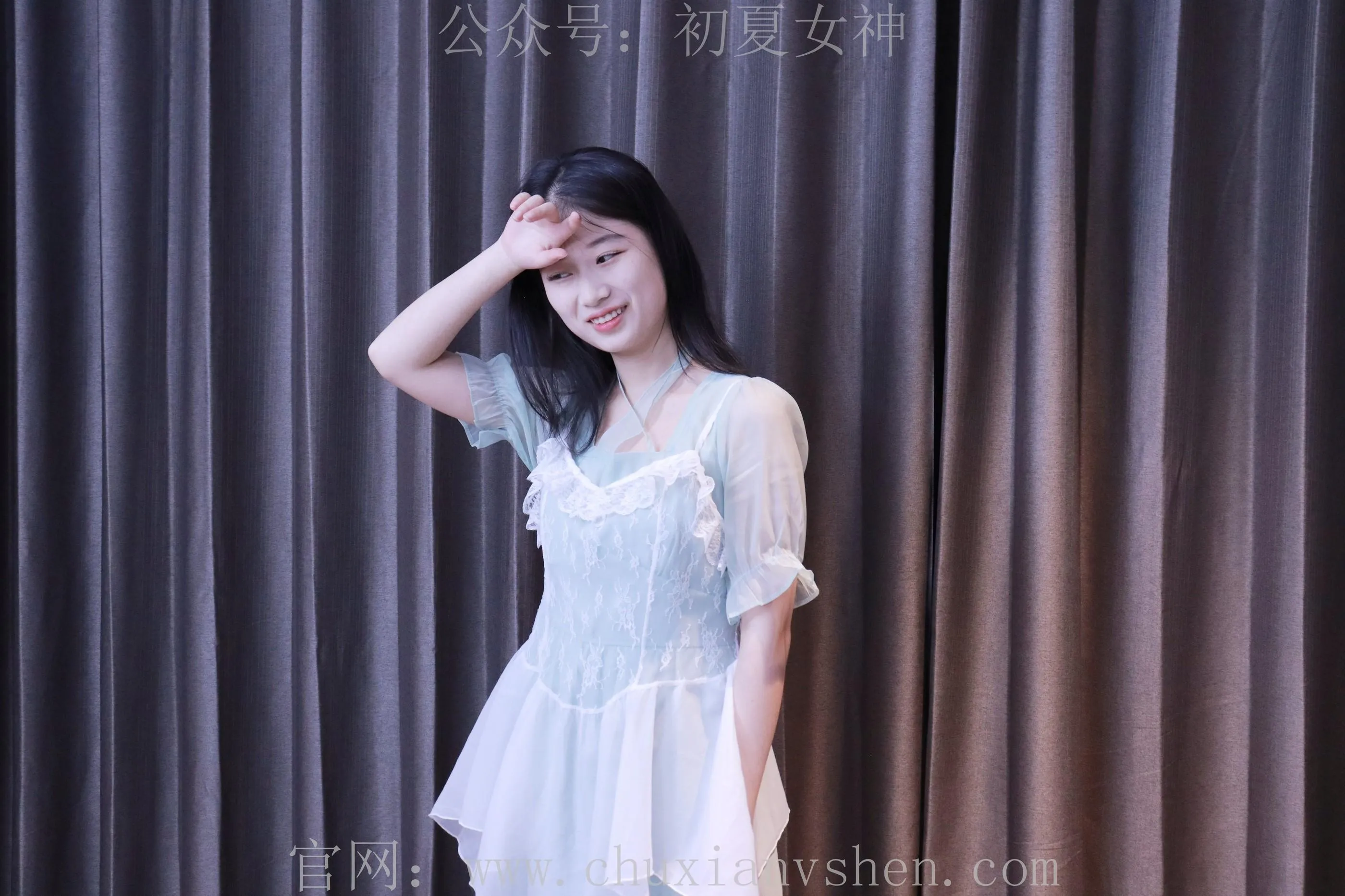 初夏女神 NO.009 念念 绿野仙踪M码连衣裙搭回力球鞋 [120P]插图8